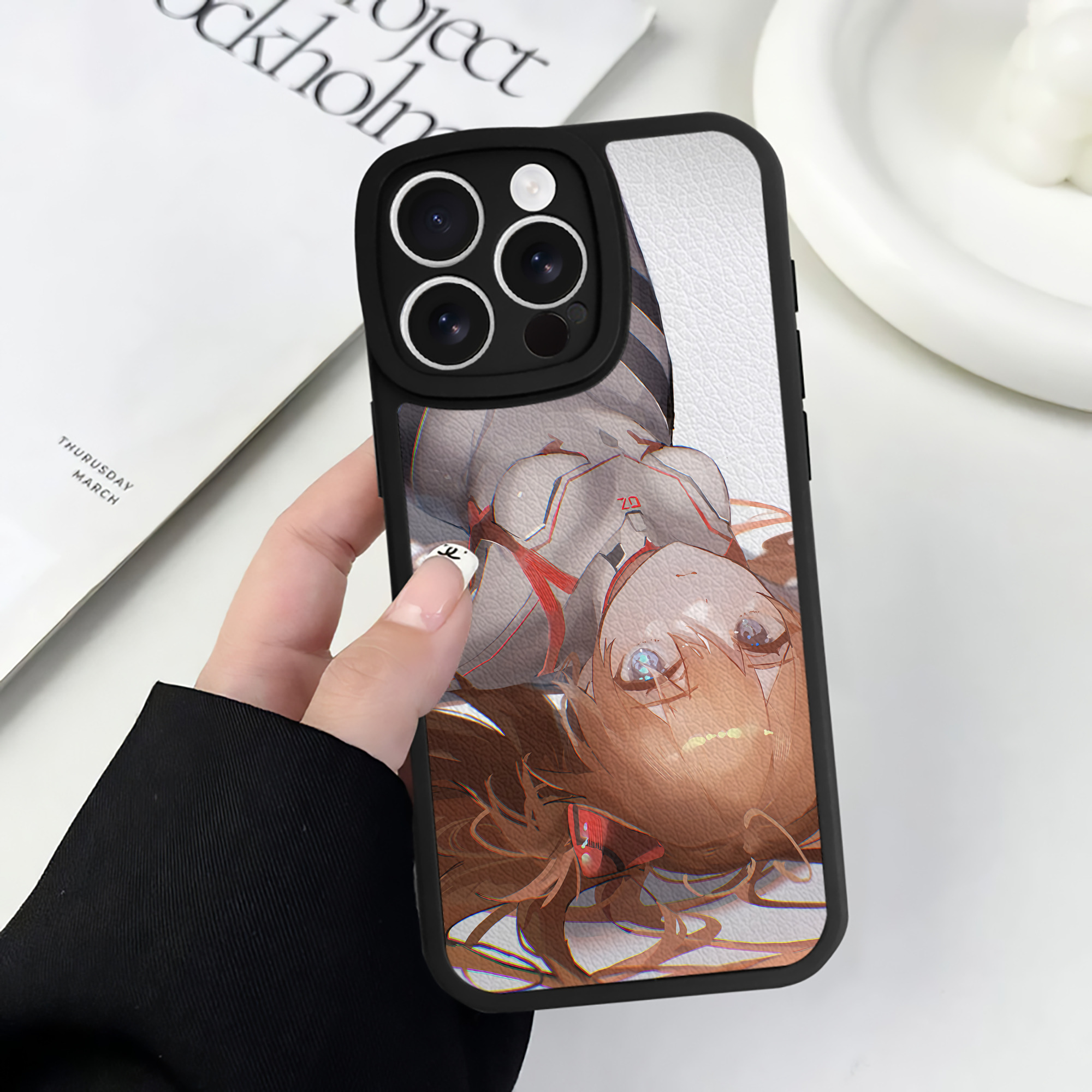 （画像用） EVA 新世紀エヴァンゲリオン 【iPhone 16シリーズ対応】シリコンスマホケース（レザー調） 材質：シリコン